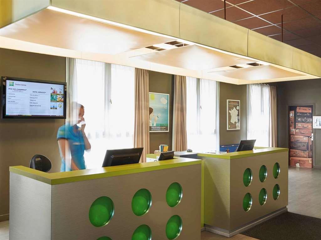 Ibis Styles Toulon Centre Port Hotel Exterior foto