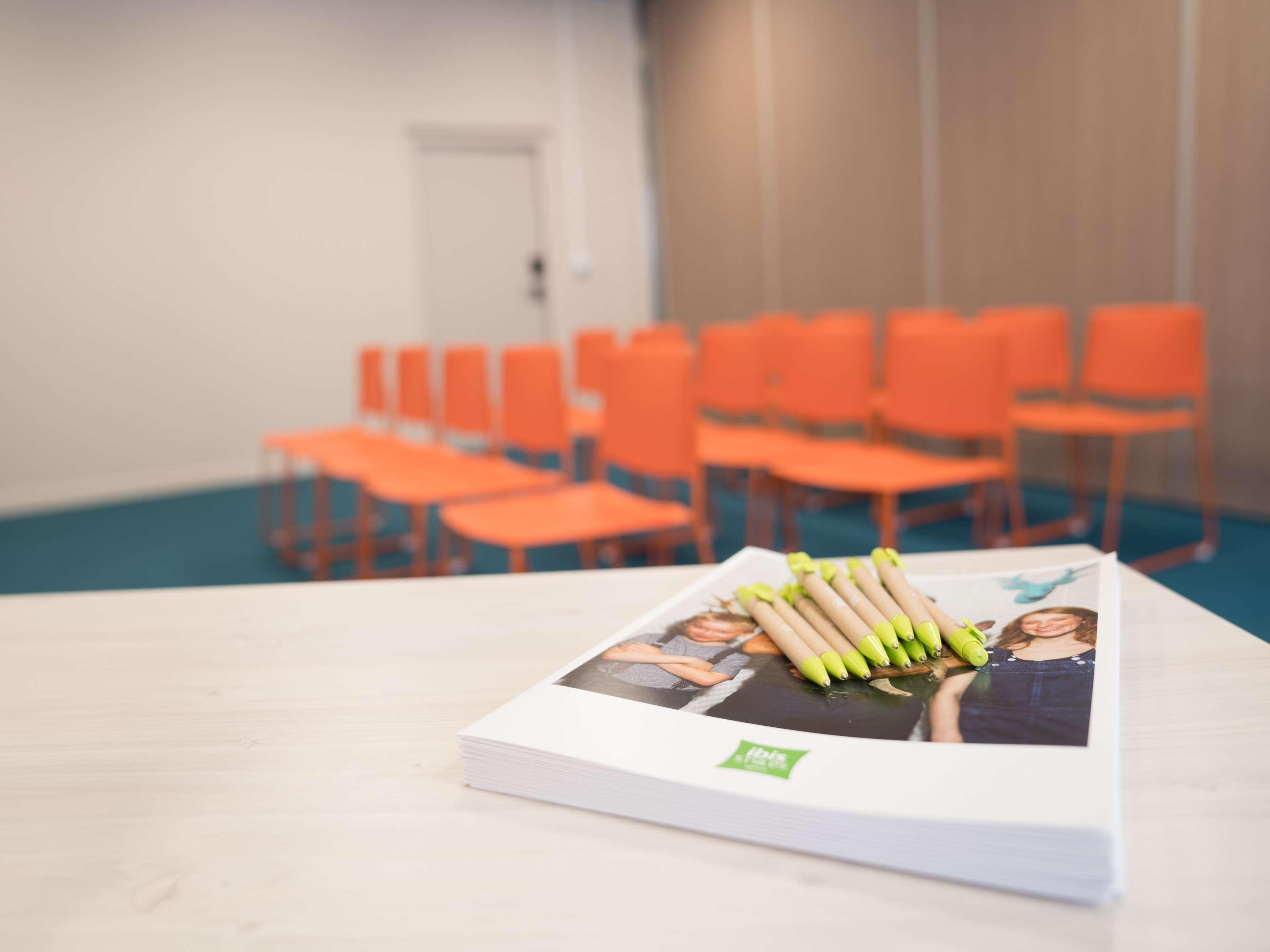 Ibis Styles Toulon Centre Port Hotel Exterior foto