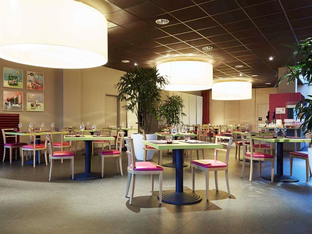 Ibis Styles Toulon Centre Port Hotel Exterior foto