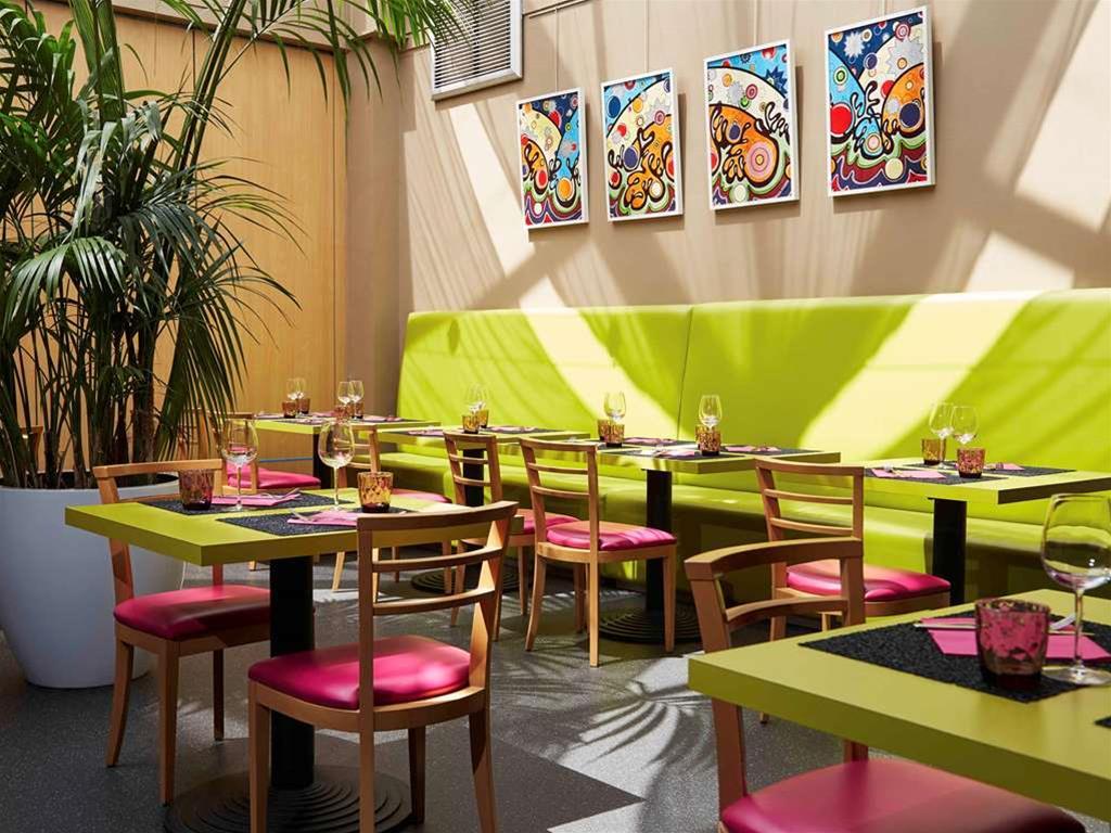 Ibis Styles Toulon Centre Port Hotel Exterior foto