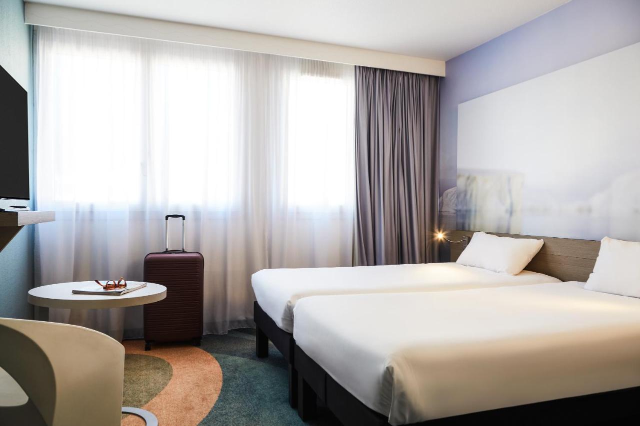 Ibis Styles Toulon Centre Port Hotel Exterior foto