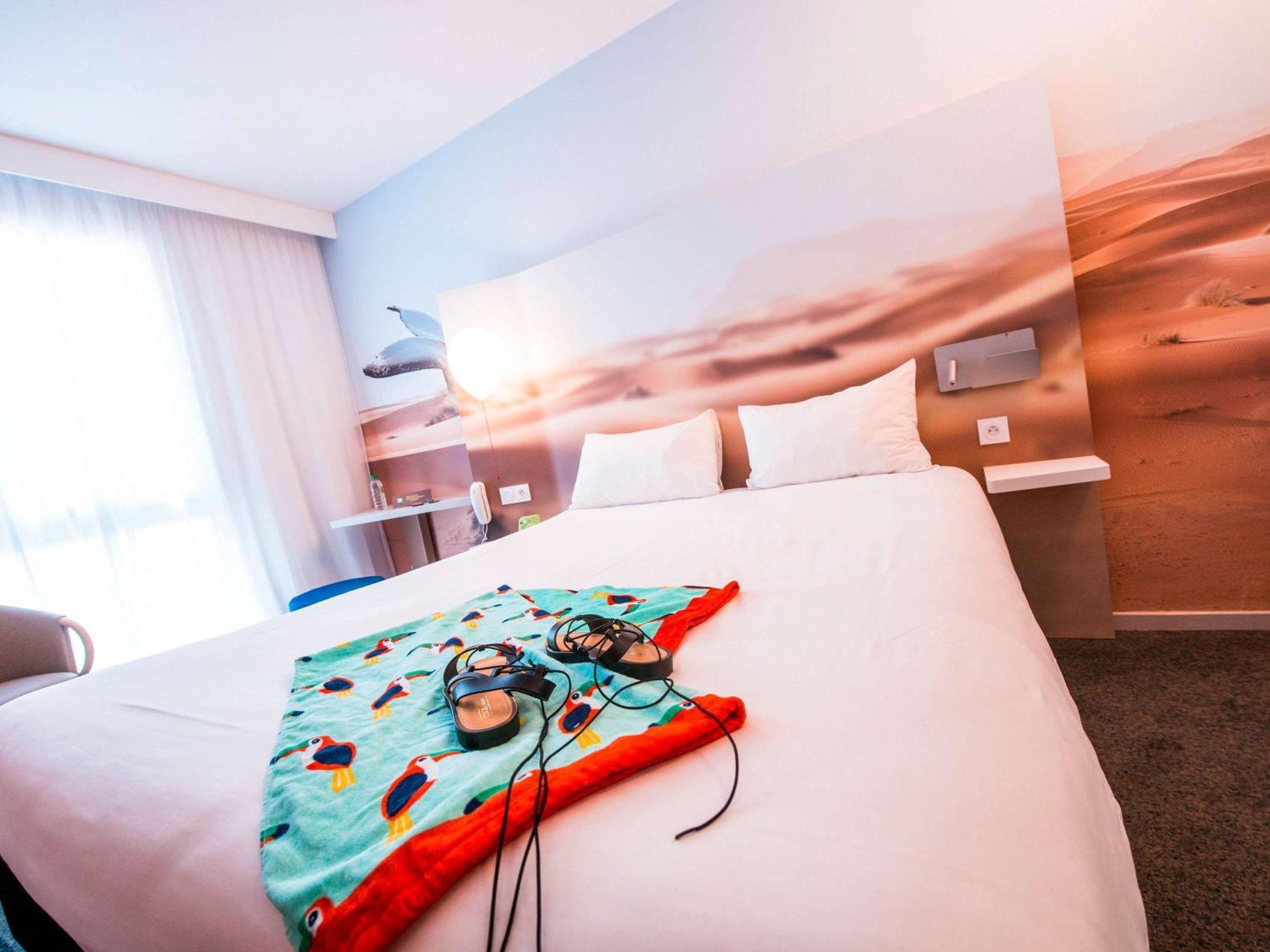 Ibis Styles Toulon Centre Port Hotel Exterior foto