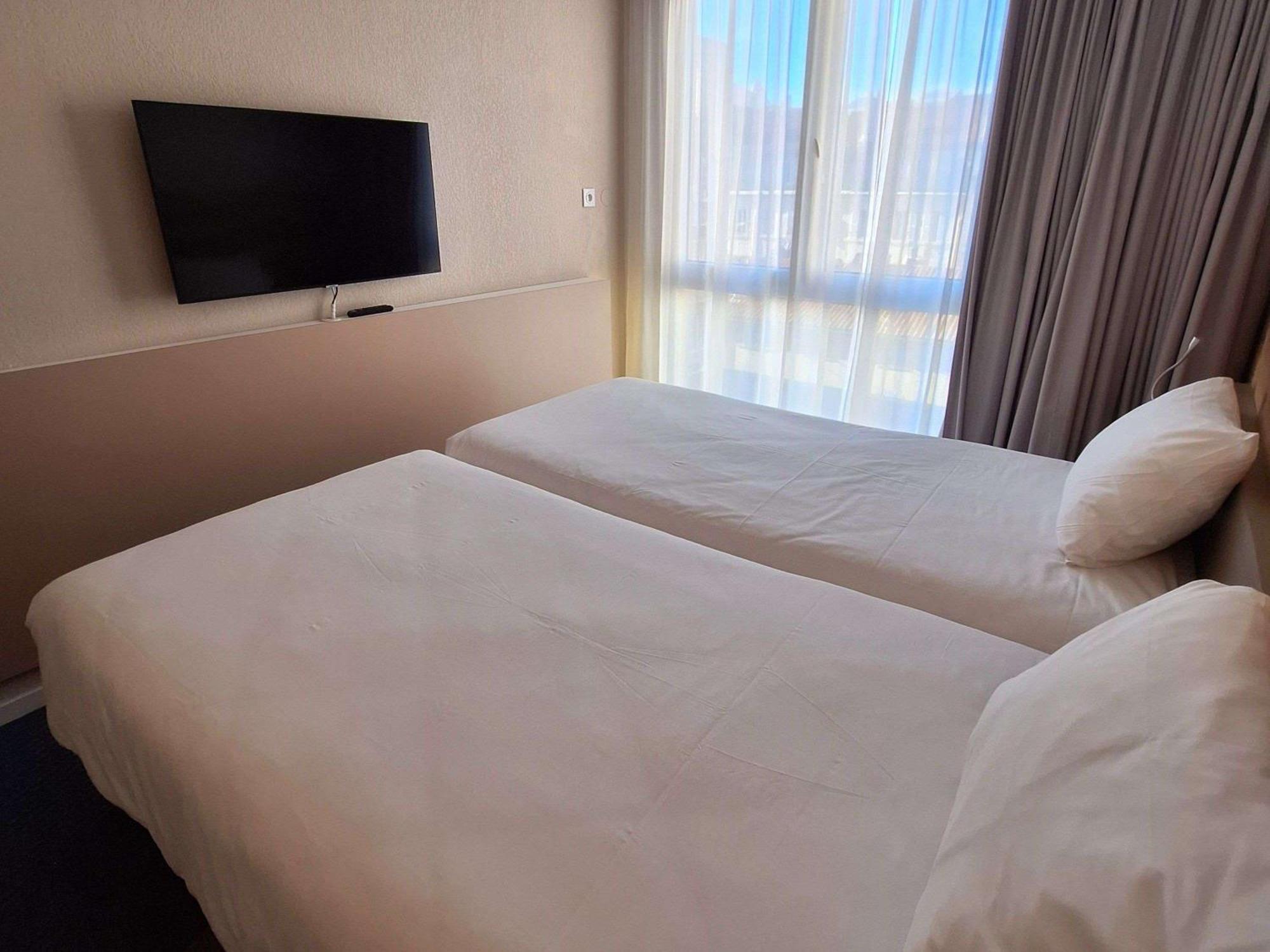 Ibis Styles Toulon Centre Port Hotel Exterior foto